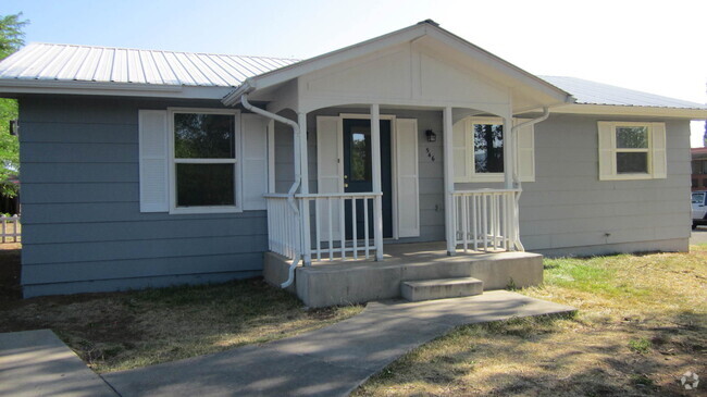 Building Photo - Newly Remodeled 3 Bedroom, 2 Bath Home on ...