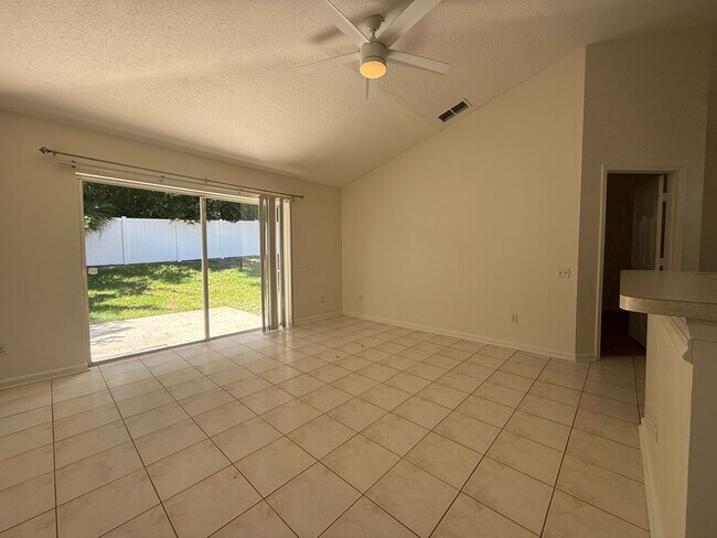 Photo - Beautiful 3 bed/2 bath home with Lawn Care Included