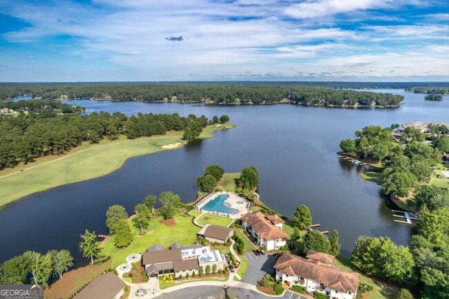 Photo - 401 Cuscowilla Dr