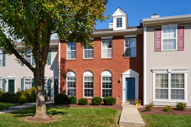 Photo - 152 Shrewsbury Ct Townhome