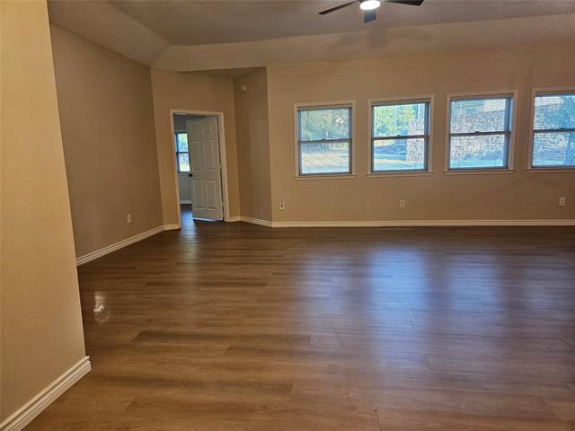 Photo - 204 W Rentz St
