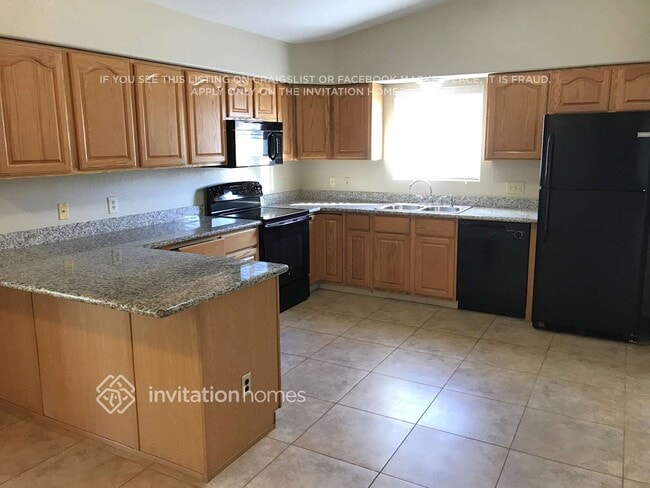 Photo - 2110 W Roundup St