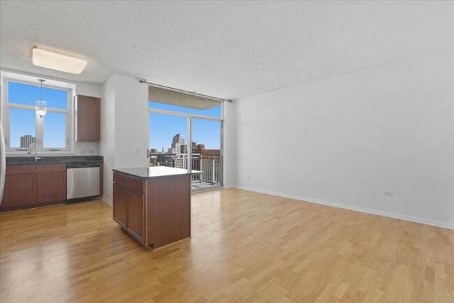 Photo - 1134 W Granville Ave Unit 1003