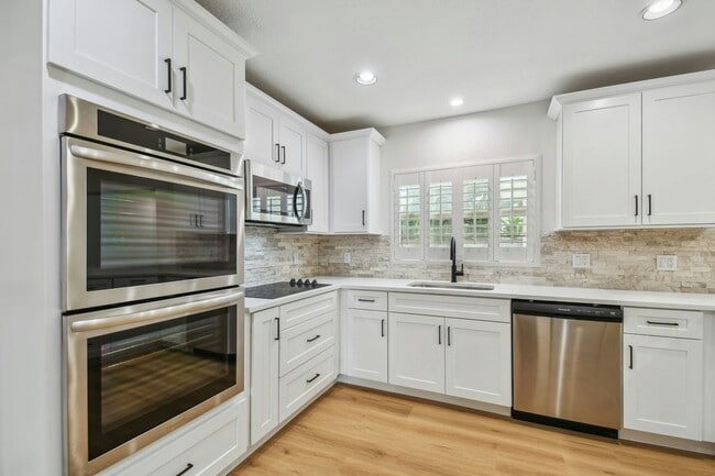 Photo - 4802 W Longfellow Ave