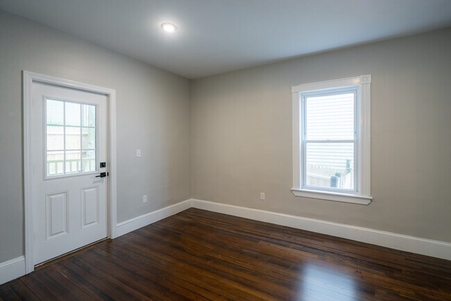 Photo - 101 Draper St Unit 1