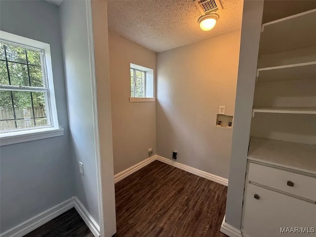 Photo - 2015 Stokes St