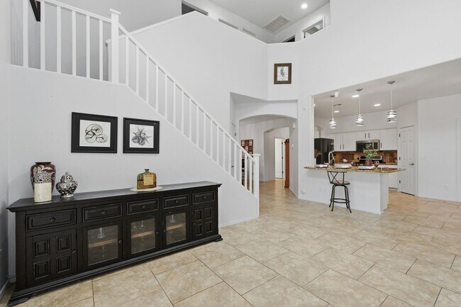 Photo - 6843 S 26th St