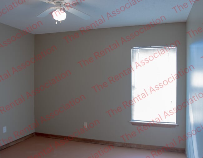 Photo - 1047 Sanders Ln