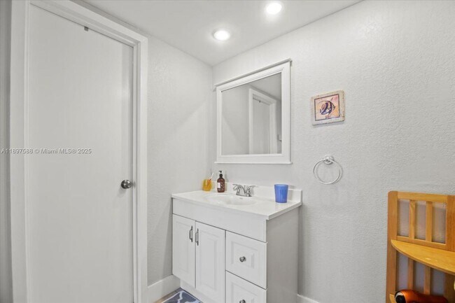 Photo - 3140 S Ocean Dr Unit 207