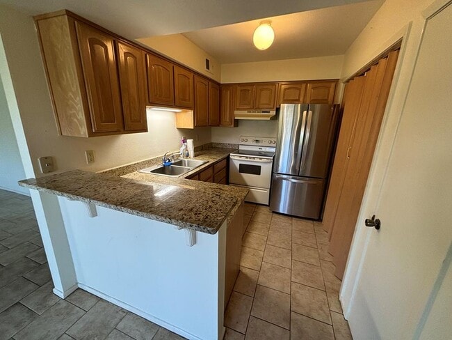 Photo - 1905 West Ln