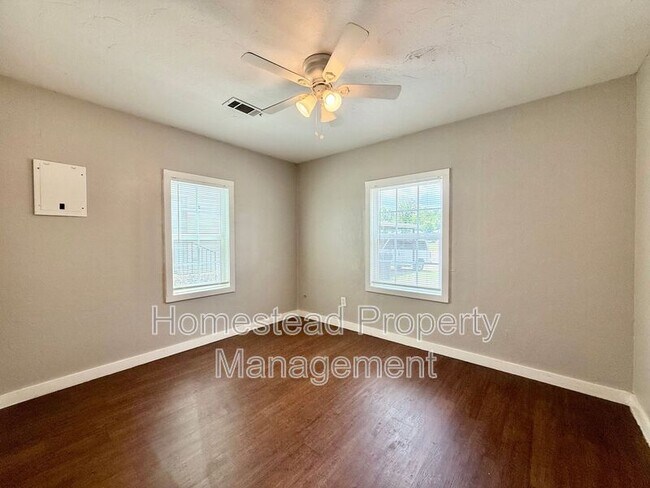 Photo - 4200 Altadena Ave