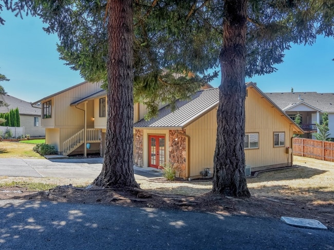 Building Photo - 4611 NE 127th Way