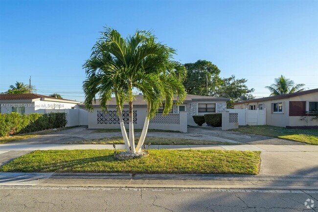 Building Photo - 7808 Miramar Pkwy Rental