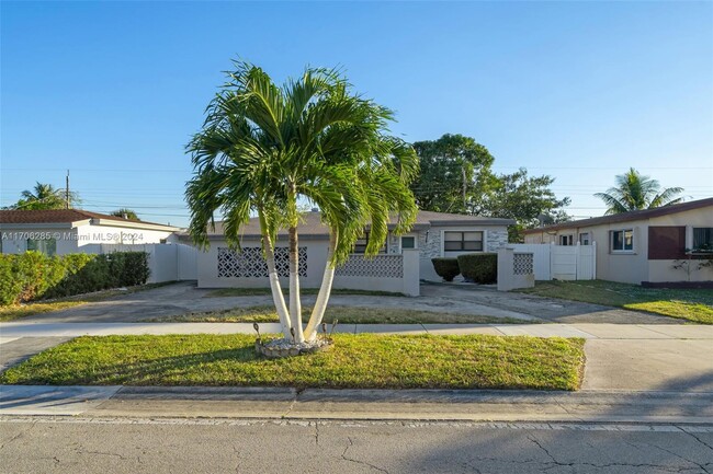 Photo - 7808 Miramar Pkwy Casa