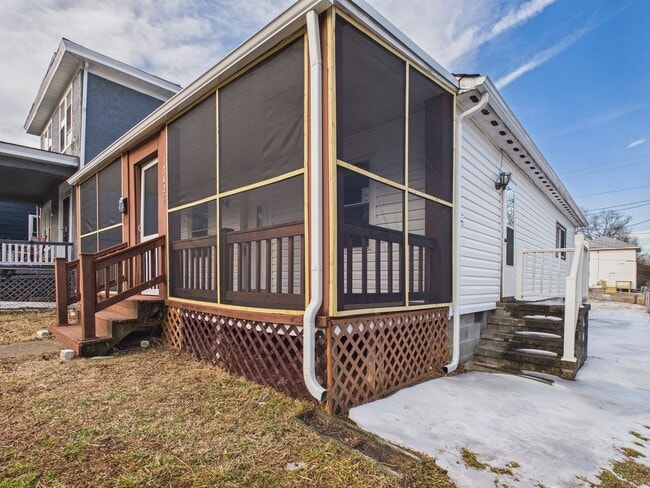 Photo - 3426 Delaware Ave