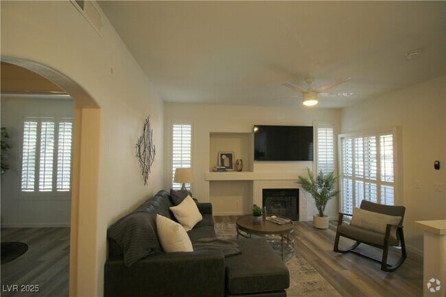 Building Photo - 2201 Ramsgate Dr Unit 714 Rental