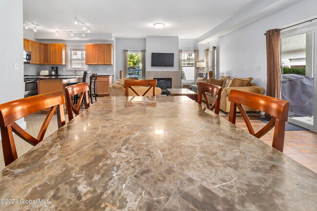 7 Ellis Ave Unit 2