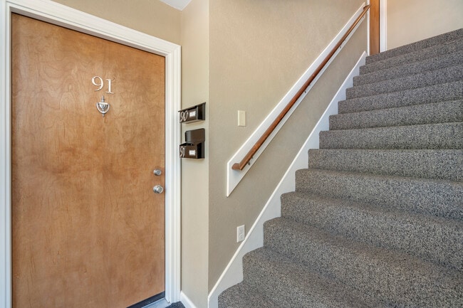 Photo - Winthrop Terrace - Bryan