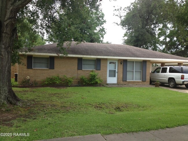Building Photo - 1103 Dulles Dr Rental