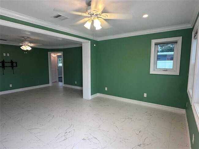 Photo - 10659 108th St N