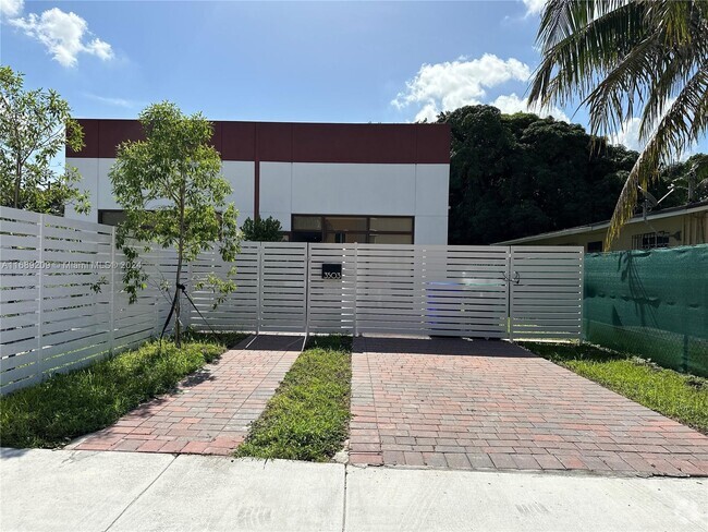 Building Photo - 3501 NW 11th Ct Rental