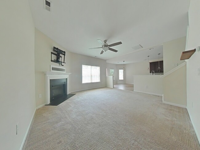 Photo - 322 Watchmen Ln