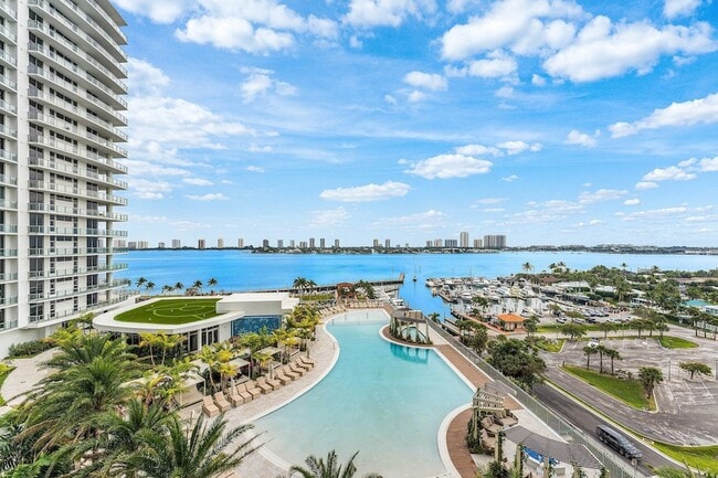 Building Photo - 220 Lake Shore Dr Unit S-1006