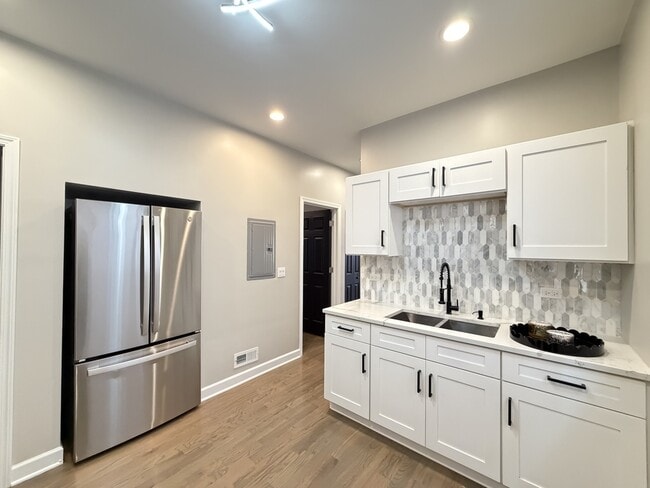 Photo - 3138 N Marmora Ave Unit 2