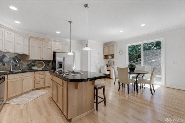 Photo - 26025 SE 23rd Pl