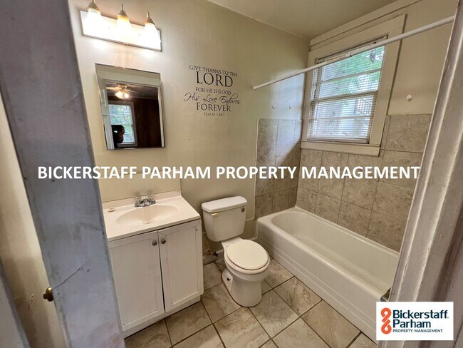 Photo - 206 44th St Unit B