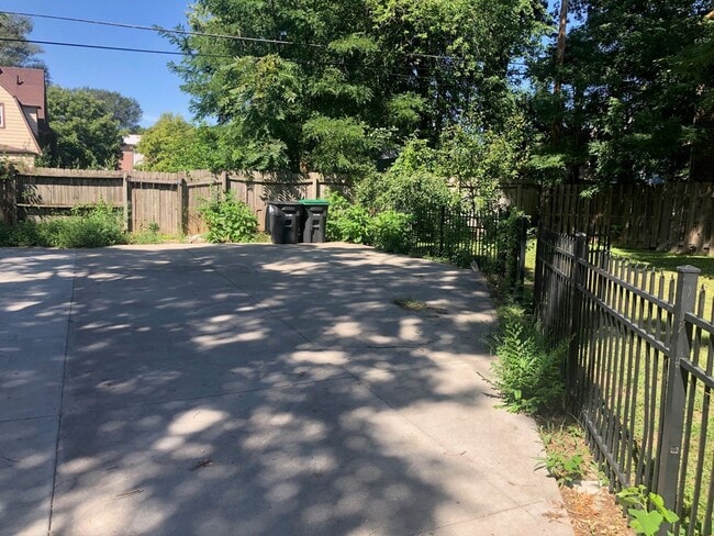 Photo - Large House Midtown