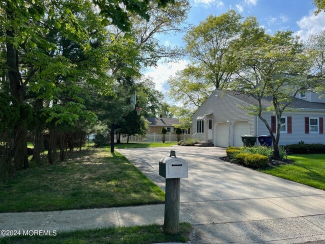 Photo - 106 Pear St