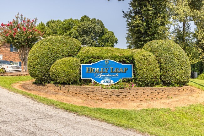 Holly Leaf Apartments