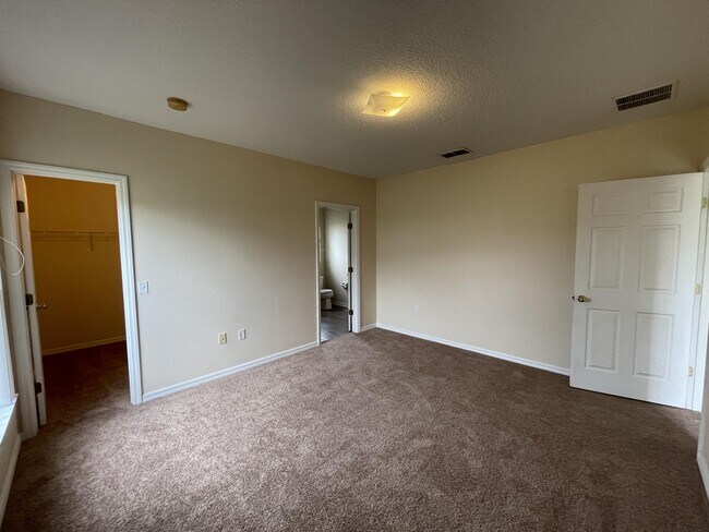 935 Cumberland Dr