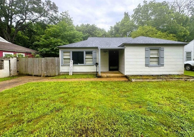 1644 Russwood Rd