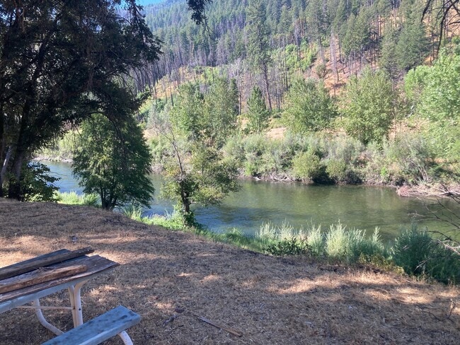 Photo - 38440 CA-299