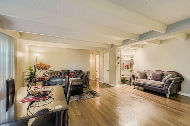 Photo - 2142 W Rosemont Ave Unit 1A