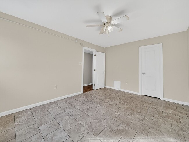 3111 Naylor Rd SE
