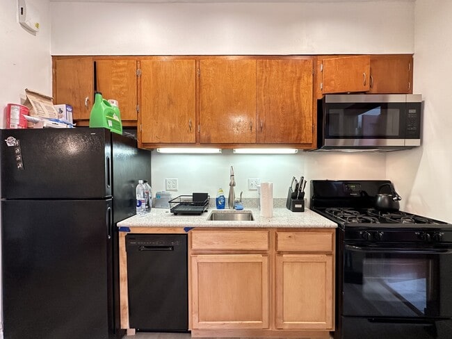 Photo - 2821 W Shakespeare Ave Unit F3