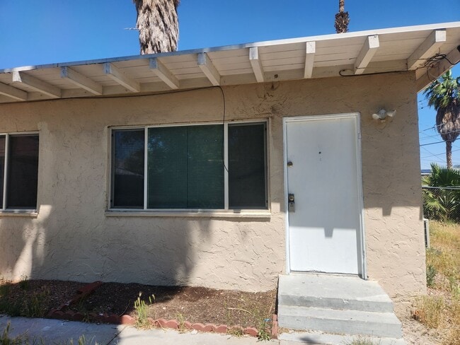 Building Photo - 432 N 15th St Unit 15th N 432 St #B