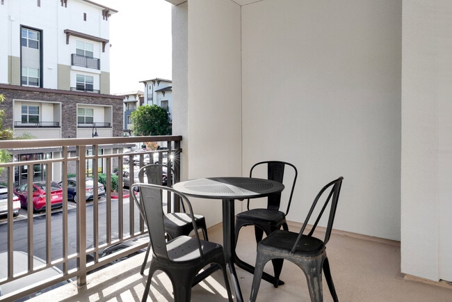 Photo - 3889 Artist Walk Common Unidad FL3-ID1965