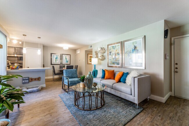 Building Photo - Flintridge Apartments