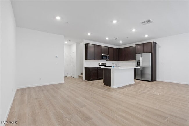 Building Photo - 1547 Maria Xing Ave Rental