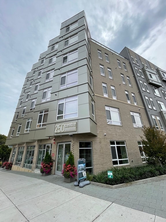 Photo - 250 Centre St Unidad 102