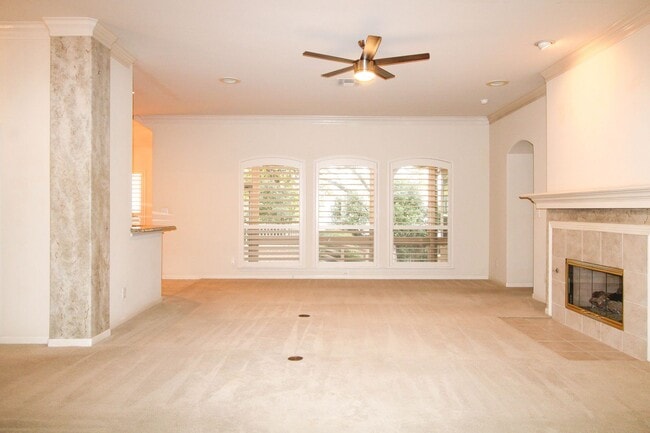 Photo - 34 Silverhorn Dr