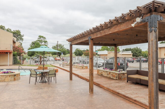 Photo - University View Denton (new)