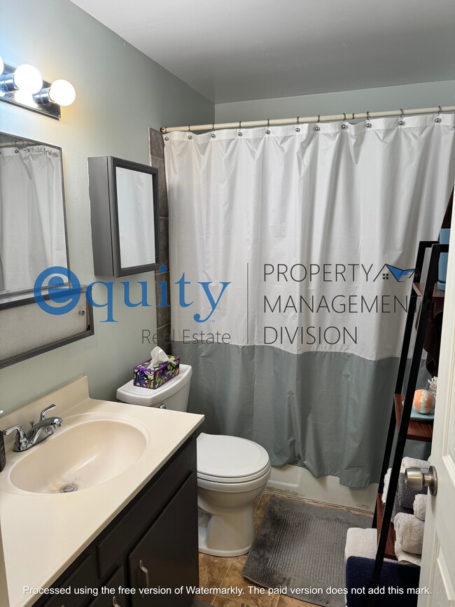 Photo - 549 Stringham Ave