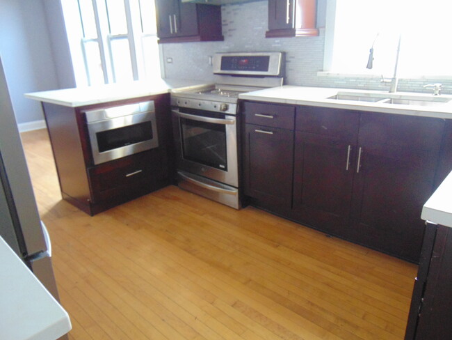Building Photo - 4450 S Homan Ave Unit 1 Rental