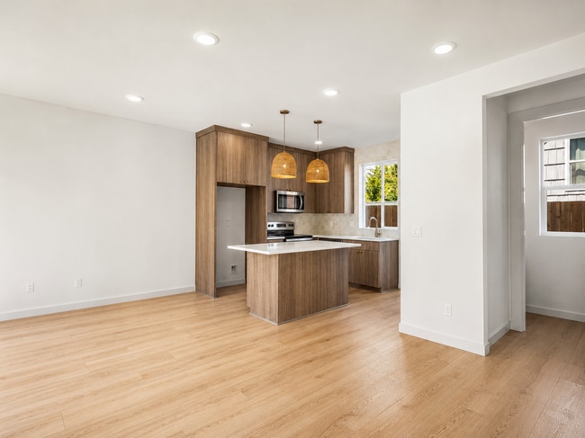 5131-5135 SE Morrison St.