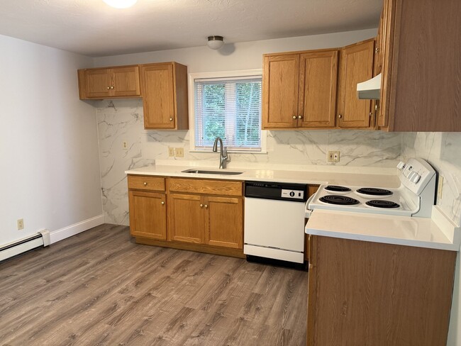 1 Quaker Ln Unit 1
